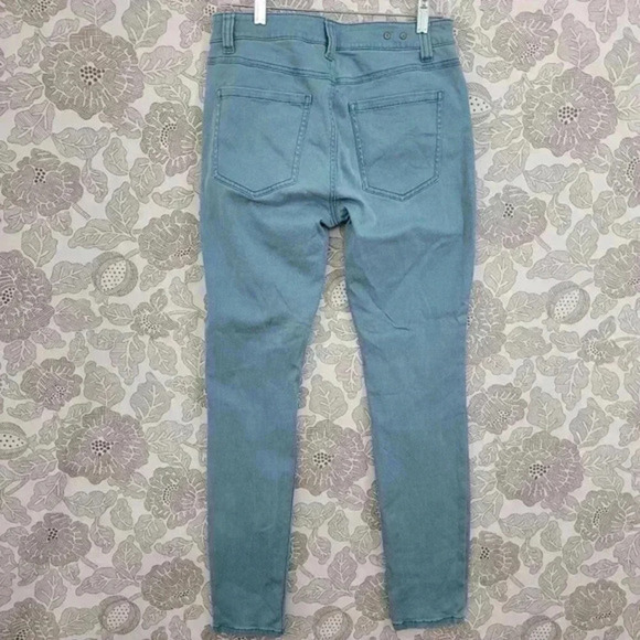 Cabi Womens Curvy Skinny Jeans Size 8 Teal Blue‎ Pants - Picture 2 of 6
